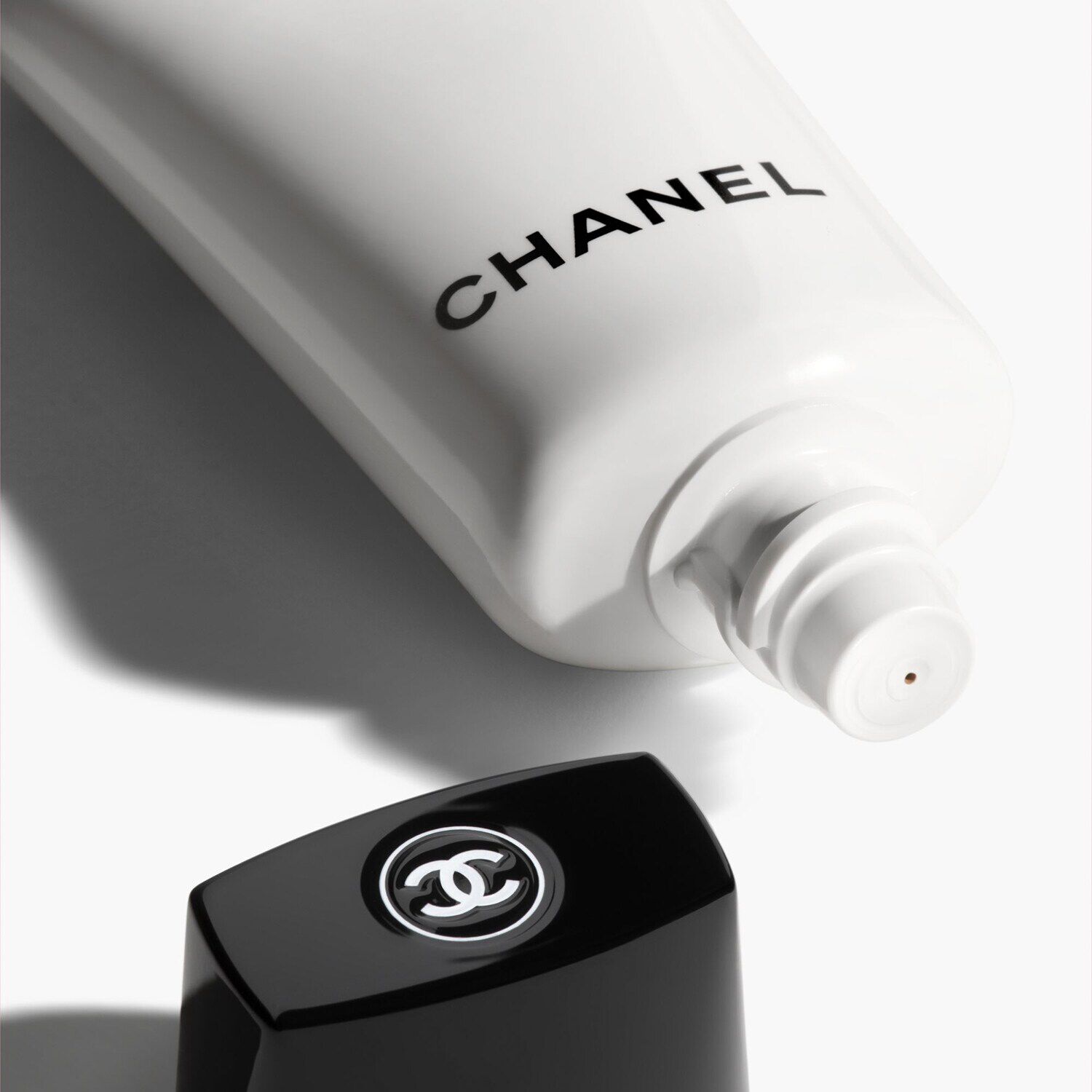 Chanel - korygujący krem CC ≡ SEPHORA
