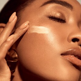 Banana Bright+ Instant Glow Moisturizer -Krem rozświetlający z witaminą C