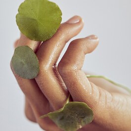 Centella Cleansing Gel – Żel oczyszczający z kojącym ekstraktem z wąkrotki