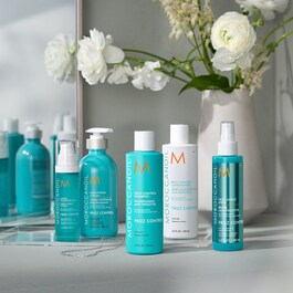 Frizz Control Conditioner – Odżywka po szamponie przeciw puszystości