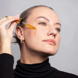 Divine Face Oil - Olejek do twarzy z dzikiej róży i awokado