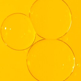 Brazilian Glossy™ – Odżywczy olejek do włosów zmniejszający puszenie