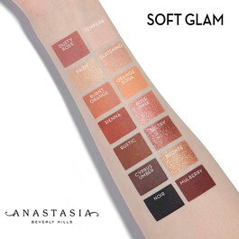 Soft Glam Palette - Paleta cieni do powiek