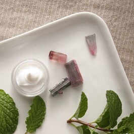 VitaZing™ SPF15 Energy-Boosting Moisturizer - Krem koloryzujący z filtrem SPF15