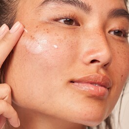 Vitamin C + Lactic - Pielęgnujące serum nawilżające