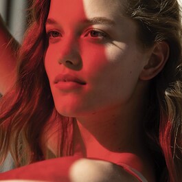 Narciso Rouge - orientalna kwiatowo-drzewna woda perfumowana