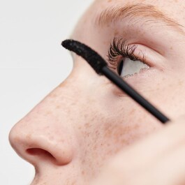 High Impact Zero Gravity™  Mascara - Tusz do rzęs (format podróżny)