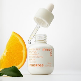  Serum z zieloną herbatą i witaminą C - Serum przeciw przebarwieniom