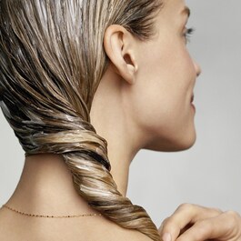Frizz Control Conditioner – Odżywka po szamponie przeciw puszystości