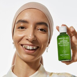 Mandelic Acid + Superfood Unity Exfoliant – Tonik złuszczający do twarzy