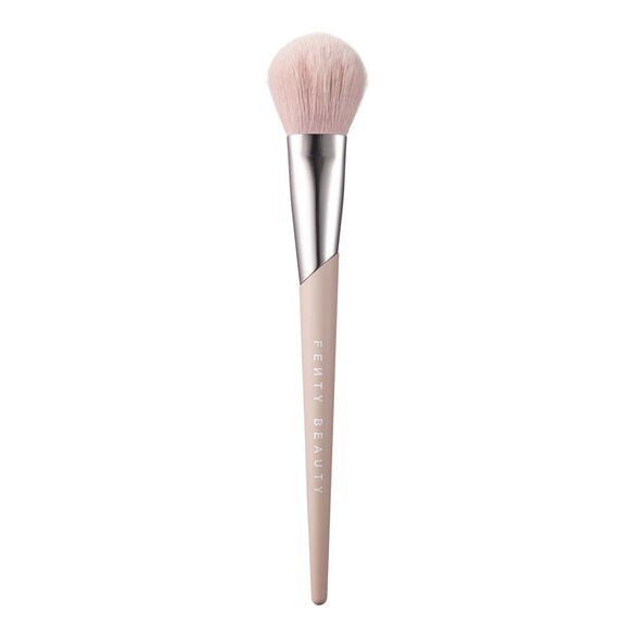 Sculpting Bronzer Brush Pędzel do konturowania i FENTY BEAUTY ≡ SEPHORA
