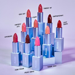 Weightless Lip Color - Odżywcza satynowa pomadka do ust