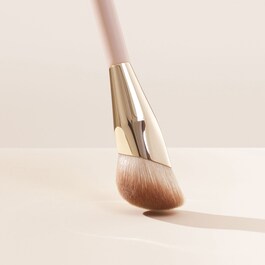 Liquid Touch Foundation Brush - Pędzel do podkładu