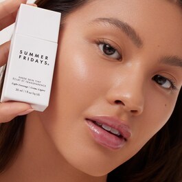 Sheer Skin Tint - Transparentny rozświetlacz