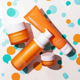 That Birthday Glow Set – Zestaw produktów rozświetlających z wit. C
