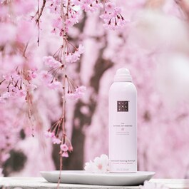 The Ritual of Sakura - Pianka pod prysznic w żelu