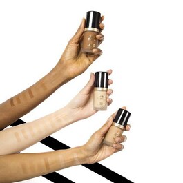 Born This Way Natural Finish Foundation - Podkład