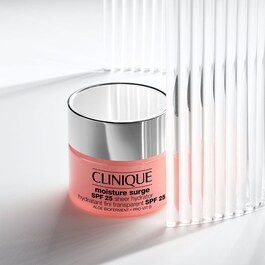 Moisture Surge™ SPF 25 Sheer Hydrator - Krem nawilżający z filtrem SPF25