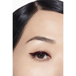 LE LINER - Niezwykle Precyzyjny Eyeliner