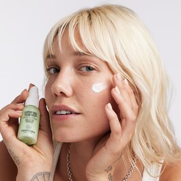 Superfood Skin Drip™ - Serum wygładzające + rozświetlacz z jarmużem