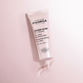 Oxygen-Glow Cc Cream – Ochronno-rozświetlający krem CC SPF 30 Pa++
