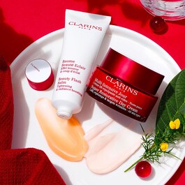 Super Restorative - Krem na dzień do każdego rodzaju skóry SPF15 