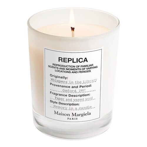 Maison Margiela - Replica Whispers In A Library Candle - Świeca Zapachowa - Replica Whispers Candle 165g - Dla Kobiet