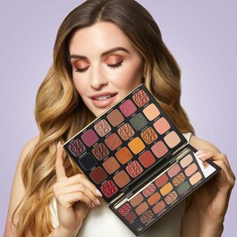 maneater™ after dark — Paleta cieni do powiek
