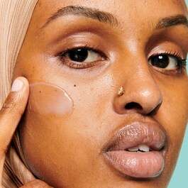 The POREfessional Smooth Sip - Lekki krem nawilżający wygładzający pory mini