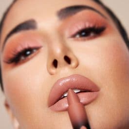 Pomadka do ust - Power Bullet Cream Glow i HUDA BEAUTY ≡ SEPHORA