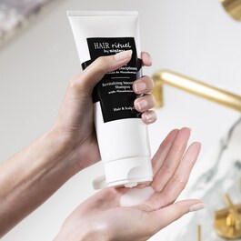 Revitalizing Smoothing Shampoo - Szampon dyscyplinujący do włosów