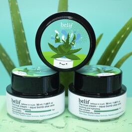 The True Cream Aqua Bomb Aloe Vera – Nawilżająco-kojący żel do twarzy