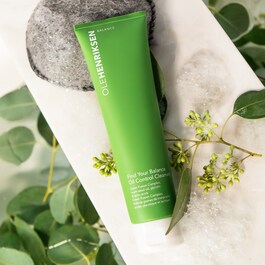 Find Your Balance Oil Control Cleanser-Żel matujący i oczyszczający kwasami AHA