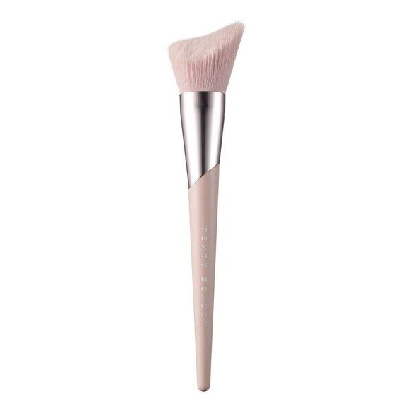 Cheek-Hugging Bronzer Brush - Pędzel do bronzera, FENTY BEAUTY