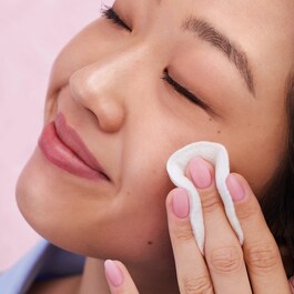 Rose Deep Hydration Facial Toner – Różany tonik nawilżający i tonizujący 