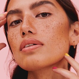 Benefit Hoola Mini — Puder słoneczny format podróżny