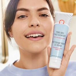 Pure Skin Face Cleanser - Płyn oczyszczający do twarzy 2 w 1
