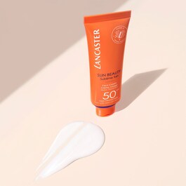 SUN SPORT – Niewidoczna mgiełka odświeżająca do stosowania na mokrą skórę SPF 30