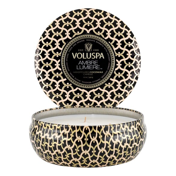 Maison Noir Ambre Lumiere 3 Wick Tin Candle - Świeca , VOLUSPA