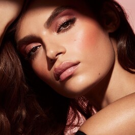 Cheeks Out Freestyle Cream Blush - Róż do policzków 