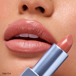 Weightless Lip Color - Odżywcza satynowa pomadka do ust