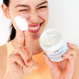 Ultra Repair Cream - Intensywnie nawilżający krem do twarzy i ciała