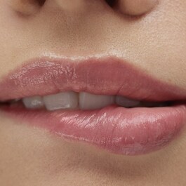 Moisturizing Lip Butter  - Nawilżająca pielęgnacja ust przez 12 godzin