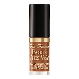 Too Faced - Born This Way Super Coverage Concealer - Korektor W Formacie Podróżnym - Born This Way Concealer - Chestnut - Dla Kobiet