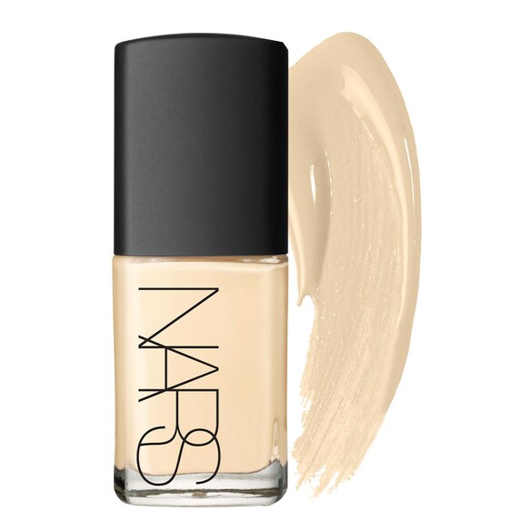 Sheer Glow Foundation - Transparentny podkład, NARS