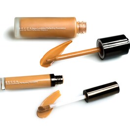 Aqua Luminous Perfecting Concealer - Rozświetlający twarzy i BECCA COSMETICS ≡ SEPHORA