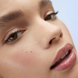 Moisturizing Lip Butter  - Nawilżająca pielęgnacja ust przez 12 godzin