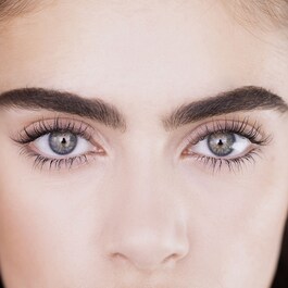 Mascara So Stretch - Maskara wydłużająca i wzmacniająca rzęsy