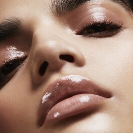 Gloss Bomb Universal Lip Luminizer - Rozświetlający błyszczyk do ust