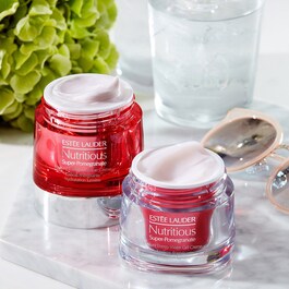 Krem nawilżający Nutritious Super Pomegranate - Radiant Energy Moisture Creme